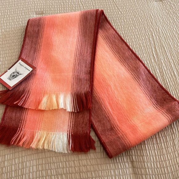 Beautiful alpaca scarf from Ecuador so soft and warm! - Picture 6 of 8